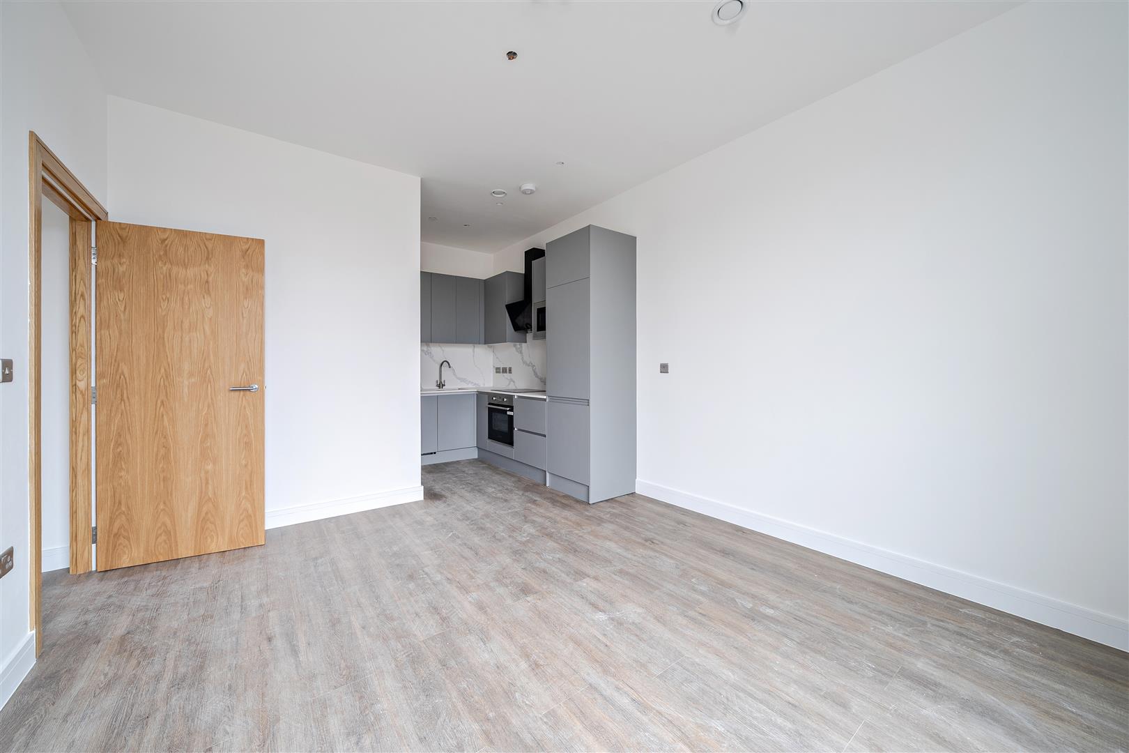 Roop House Waterfront, Fleet